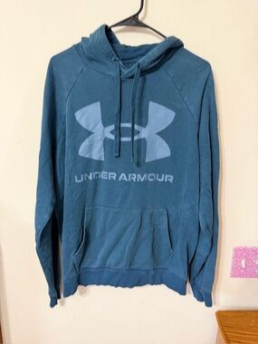 Under Armour men’s hoodie size Large